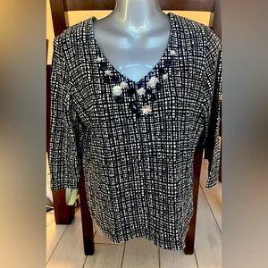 Ruby Rd. Black/white 3/4 sleeve rhinestone-embellished women’s top